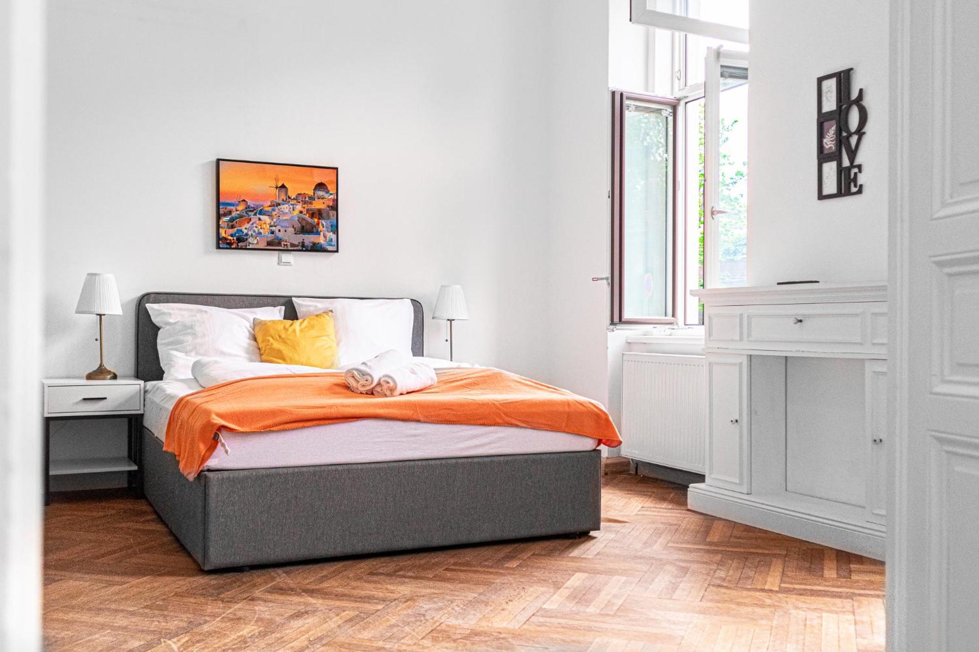 Cozy 2br With Tv & Netflix, Steps From Akh Apartment Wien