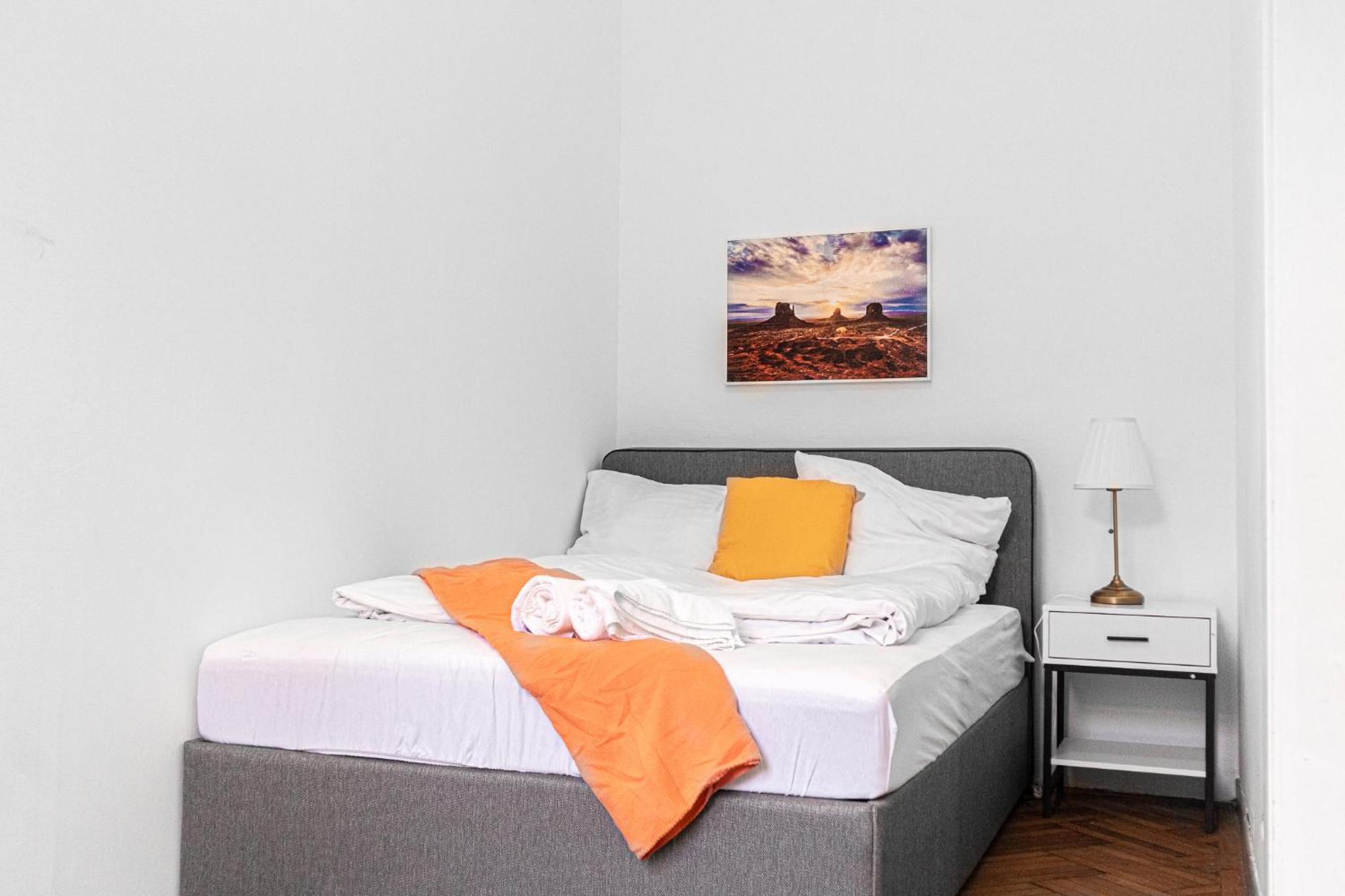 Apartment Cozy 2br With Tv & Netflix, Steps From Akh *